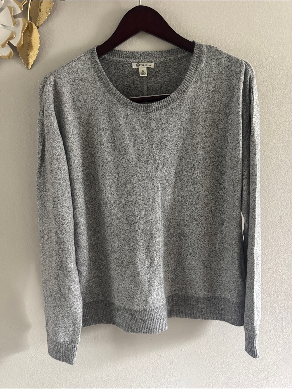 Versona Heather Gray Long Sleeve Crewneck Sweater